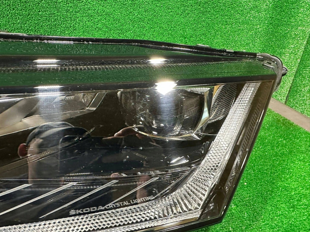 Frontscheinwerfer Skoda Octavia IV 5E4941015B LED Links Scheinwerfer Headlight SCH2511554202uz