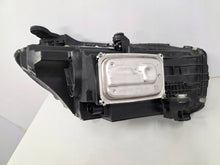 Laden Sie das Bild in den Galerie-Viewer, Frontscheinwerfer Mercedes-Benz W206 A2069068104 Links Scheinwerfer Headlight SCH9969826435iz