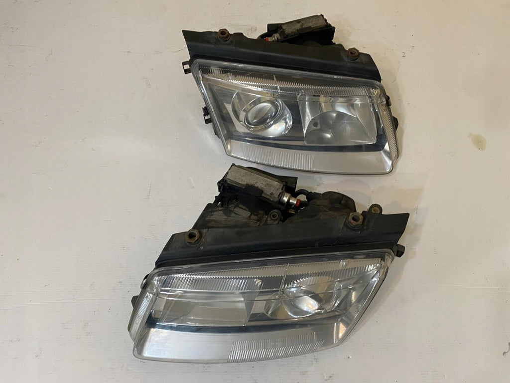 Frontscheinwerfer VW Passat Xenon Ein Satz Scheinwerfer Headlight SCH7827983979eh