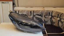 Laden Sie das Bild in den Galerie-Viewer, Frontscheinwerfer Ford Fiesta I L1BB-13E014-JC LED Rechts Scheinwerfer Headlight SCH1302763912lt