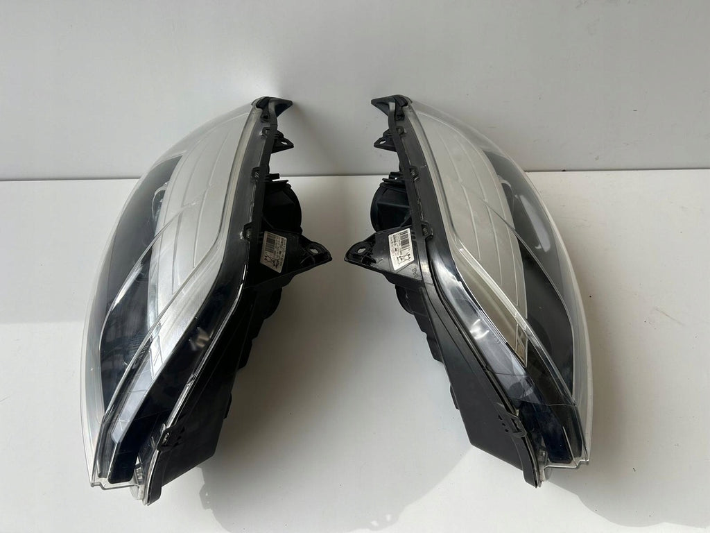 Frontscheinwerfer Renault Laguna III 260105823R 260601102R Ein Satz Headlight