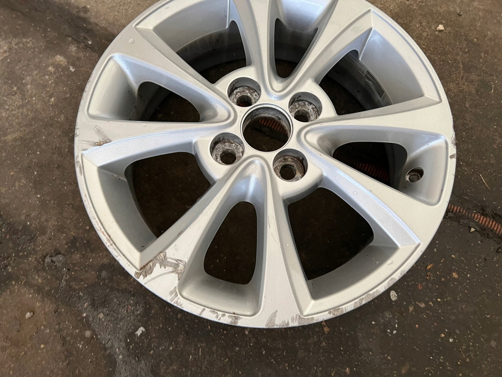 1x Alufelge 15 Zoll 5.0" 4x100 Toyota Yaris Rim Wheel