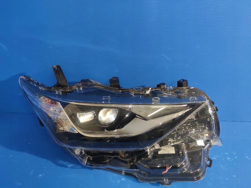 Frontscheinwerfer Toyota Auris 81130-02K60 Full LED Rechts Headlight
