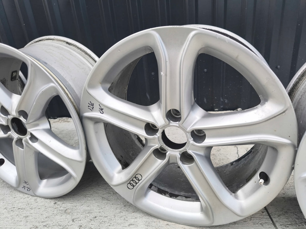 1x Alufelge 17 Zoll 7.5" 5x112 45ET Glanz Silber 8K0601025BK Audi A4 A3