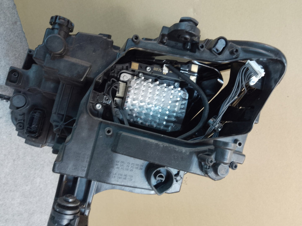 Frontscheinwerfer VW Caddy 2K8941036H LED Rechts Scheinwerfer Headlight SCH9597384817tc