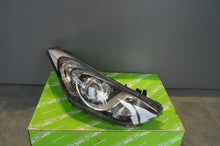 Laden Sie das Bild in den Galerie-Viewer, Frontscheinwerfer Hyundai I30 Rechts Scheinwerfer Headlight