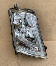 Load image into Gallery viewer, Frontscheinwerfer Volvo 22239220 Rechts Scheinwerfer Headlight SCH6533330041rk