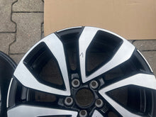 Load image into Gallery viewer, 1x Alufelge 17 Zoll 7.0&quot; 5x112 45ET Glanz Schwarz 2GA601025AF VW T Roc Rim Wheel