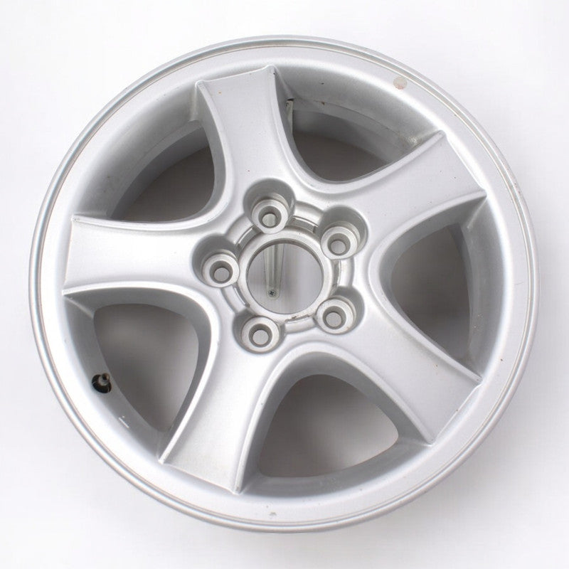 1x Alufelge 16 Zoll 6.5" 5x114.3 46ET Silber 5291026250 Hyundai Rim Wheel