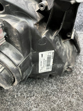 Laden Sie das Bild in den Galerie-Viewer, Frontscheinwerfer Opel Vectra C 89312279 Links Scheinwerfer Headlight SCH5208559156ol