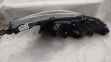 Laden Sie das Bild in den Galerie-Viewer, Frontscheinwerfer Toyota Verso 81150-0F160 Links Scheinwerfer Headlight SCH2488584943hz