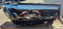 Load image into Gallery viewer, Frontscheinwerfer BMW G31 G30 5A388C4 Links Scheinwerfer Headlight SCH9299737488pd