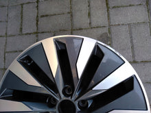 Load image into Gallery viewer, 1x Alufelge 18 Zoll 8.0&quot; 5x112 4K0601025B Audi A6 C8 Rim Wheel