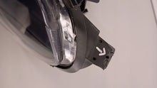 Laden Sie das Bild in den Galerie-Viewer, Frontscheinwerfer Opel Zafira Vivaro 00218275-01 Xenon Links Headlight