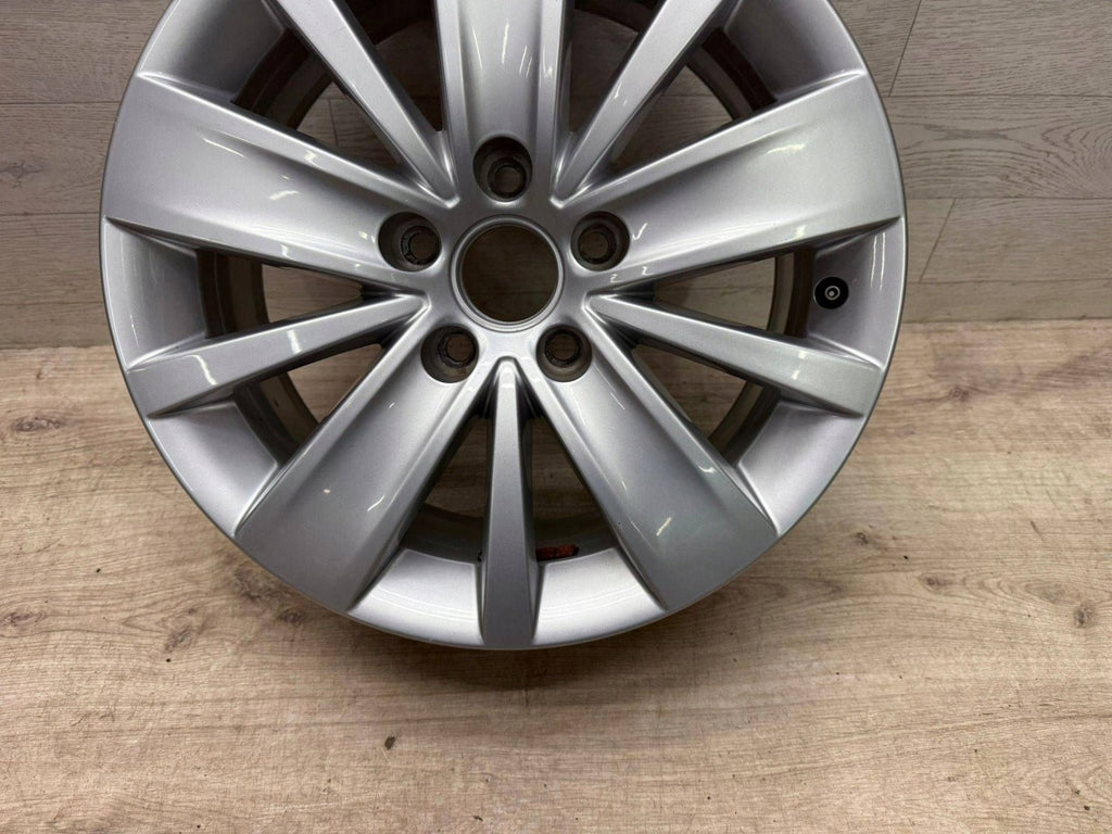 1x Alufelge 16 Zoll 6.5" 5x112 33ET Glanz Silber 7N0601025K VW Sharan Rim Wheel FEL5812628770gq