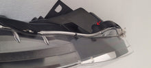 Laden Sie das Bild in den Galerie-Viewer, Frontscheinwerfer Toyota Yaris Rechts Scheinwerfer Headlight