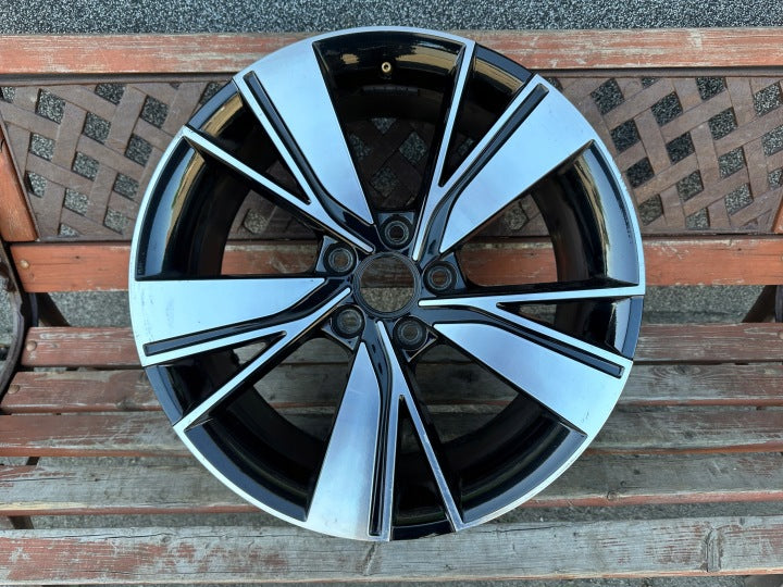 1x Alufelge 18 Zoll 7.5" 5x112 51ET 5H0601025J VW Golf Viii Rim Wheel FEL4287741545xb