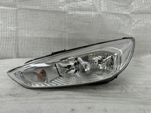 Laden Sie das Bild in den Galerie-Viewer, Frontscheinwerfer Ford Focus Links Scheinwerfer Headlight