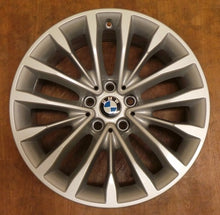 Load image into Gallery viewer, 1x Alufelge 18 Zoll 8.0" 5x112 30ET Glanz Silber 6863418 BMW 5 G30 Rim Wheel FEL5905660910fu
