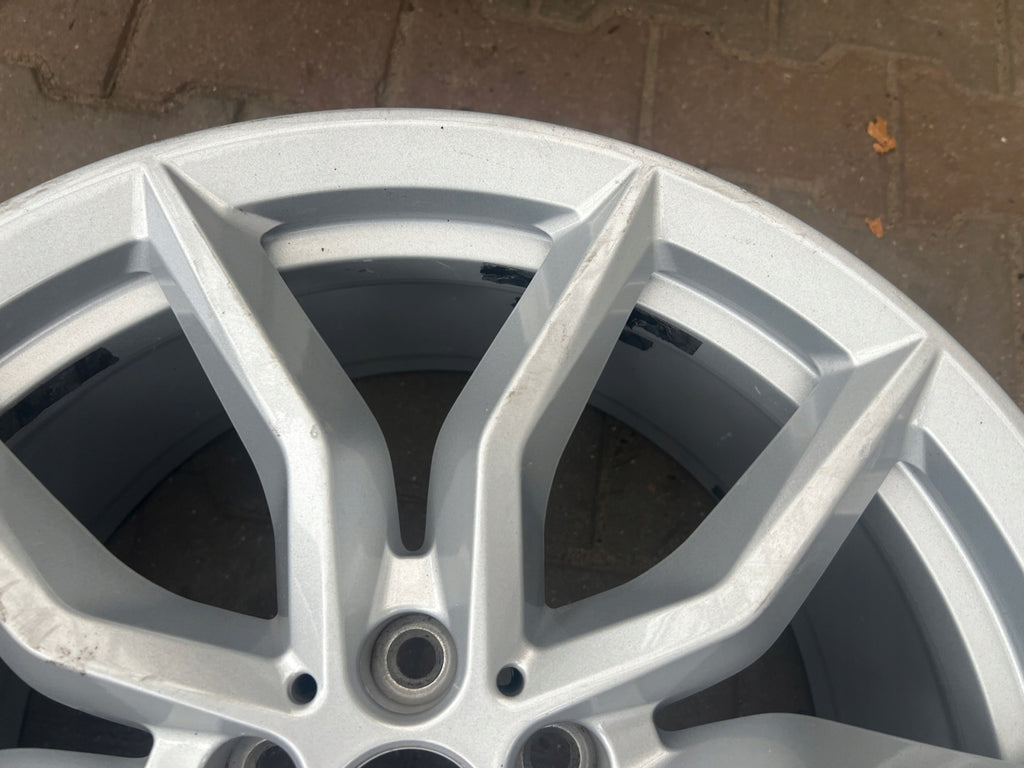 1x Alufelge 19 Zoll 9.0" 5x112 38ET Glanz Silber 6880685 BMW G05 Rim Wheel FEL7310047095um