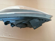 Laden Sie das Bild in den Galerie-Viewer, Frontscheinwerfer Kia Carens IV 92101-A4 Xenon Links Scheinwerfer Headlight SCH7018492157fp
