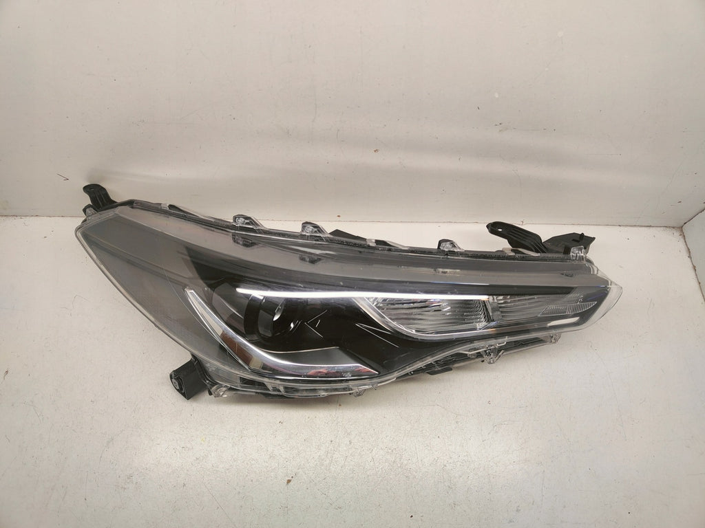 Frontscheinwerfer Toyota Corolla Rechts Scheinwerfer Headlight SCH6517332536ot