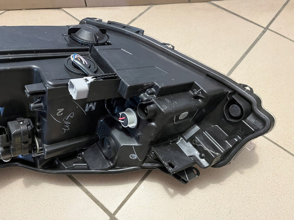 Frontscheinwerfer Toyota Yaris LED Rechts Scheinwerfer Headlight