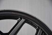 Laden Sie das Bild in den Galerie-Viewer, 1x Alufelge 18 Zoll 7.5" 5x112 23ET 5A324D5 BMW 1 Rim Wheel FEL8075550912dc