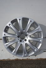 Laden Sie das Bild in den Galerie-Viewer, 1x Alufelge 20 Zoll 8.5" 5x112 29ET Glanz Silber A2924010300 Mercedes-Benz FEL6974599189ve