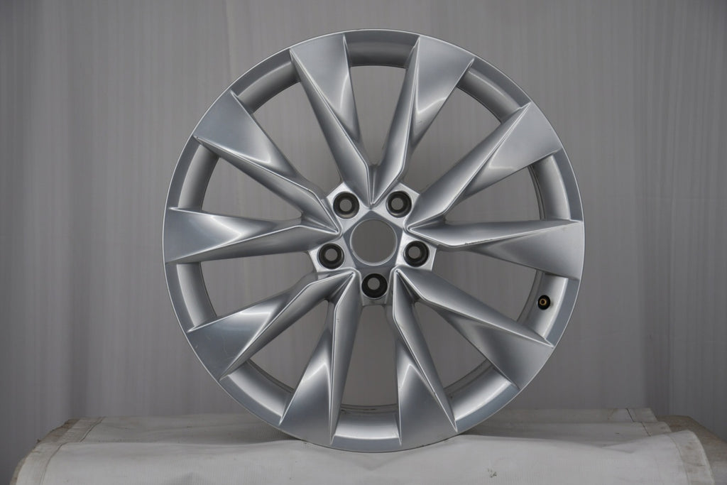 1x Alufelge 19 Zoll 8.0" 5x112 45ET Glanz Silber 5LA601025 Skoda Enyaq Rim Wheel FEL7087611583jy