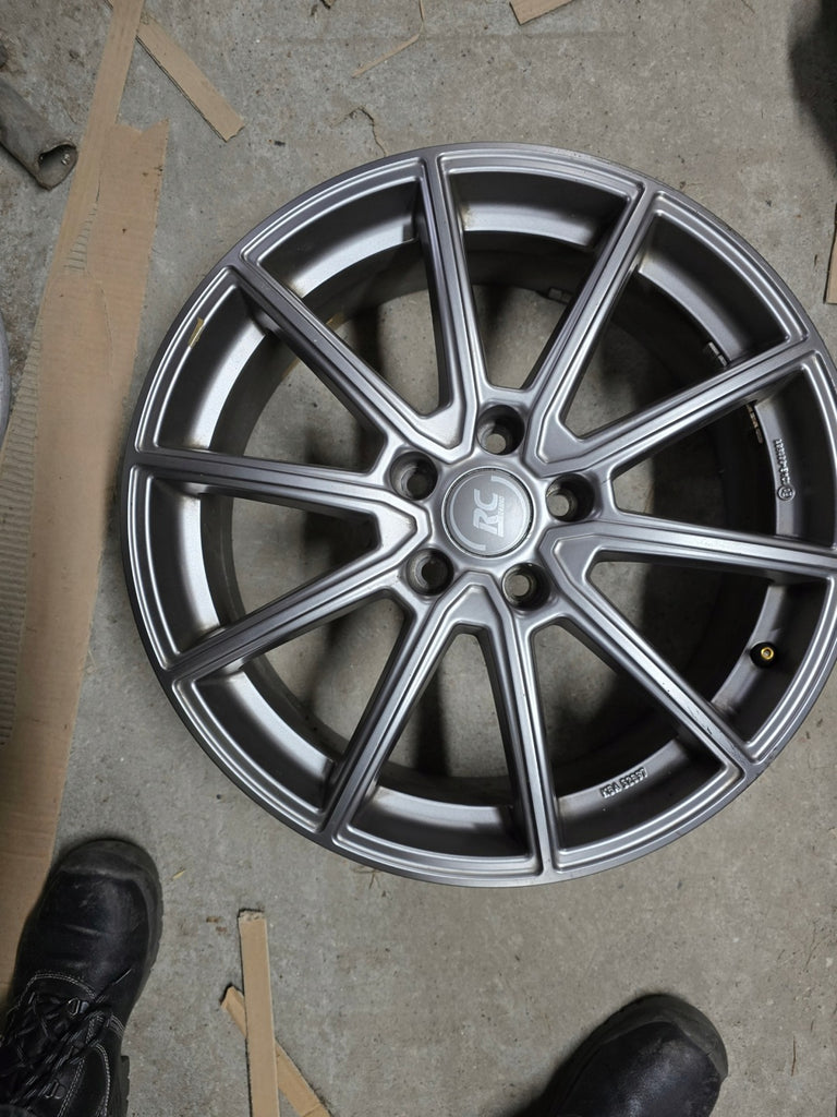 1x Alufelge 18 Zoll 7.0" 5x112 43ET RC32-708 Audi I Rim Wheel FEL7795006837zi