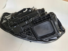 Laden Sie das Bild in den Galerie-Viewer, Frontscheinwerfer Mercedes-Benz W177 A1779064803 LED Rechts Headlight SCH3998725684pt