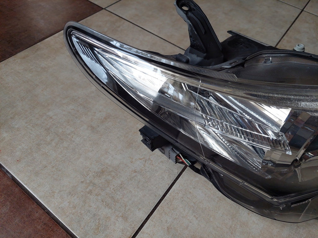 Frontscheinwerfer Toyota Auris 81110-02E21-1 LED Rechts Scheinwerfer Headlight SCH3681151159qi