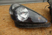 Laden Sie das Bild in den Galerie-Viewer, Frontscheinwerfer Honda Jazz 32223 Ein Satz Scheinwerfer Headlight SCH6917920905qp