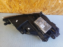 Load image into Gallery viewer, Frontscheinwerfer Seat Leon 5F1941007B Full LED Ein Stück (Rechts oder Links)