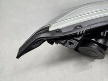 Load image into Gallery viewer, Frontscheinwerfer Renault Laguna III 260605873R Links Scheinwerfer Headlight SCH9691042036pi