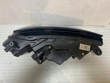 Laden Sie das Bild in den Galerie-Viewer, Frontscheinwerfer Skoda Fabia IV 6VB941015 Full LED FALSE Scheinwerfer Headlight SCH4459513521cu