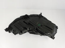 Laden Sie das Bild in den Galerie-Viewer, Frontscheinwerfer Audi A4 B9 8W0941011 LED Ein Stück (Rechts oder Links)