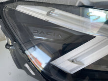 Laden Sie das Bild in den Galerie-Viewer, Frontscheinwerfer Dacia Sandero III Jogger 260602561R 260107920R LED Ein Satz