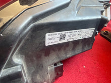 Laden Sie das Bild in den Galerie-Viewer, Frontscheinwerfer Skoda 3V1941015D 3V1941016D LED Ein Satz Headlight