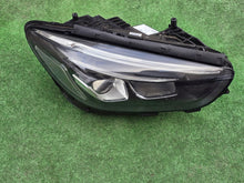 Laden Sie das Bild in den Galerie-Viewer, Frontscheinwerfer Mercedes-Benz W247 A2479062603 LED Rechts Headlight SCH6982045670my