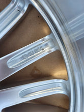 Load image into Gallery viewer, 1x Alufelge 17 Zoll 8.5" 5x112 38ET A2114001802 Mercedes-Benz W211 Rim Wheel FEL7949829336cn