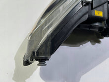Laden Sie das Bild in den Galerie-Viewer, Frontscheinwerfer Maserati I 215798 Xenon Links Scheinwerfer Headlight SCH7174941296ml
