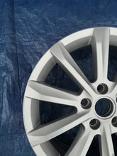 Load image into Gallery viewer, 1x Alufelge 17 Zoll 6.5&quot; 5x112 41ET 3G0601025C VW Passat B8 Rim Wheel