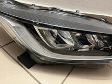 Laden Sie das Bild in den Galerie-Viewer, Frontscheinwerfer Toyota 4 Yaris Full LED Rechts Scheinwerfer Headlight SCH2488213722xm