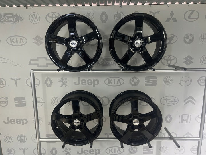 4x Alufelge 17 Zoll 7.5" 5x108 48ET Glanz Schwarz TRE7HKA48 Citroën Ds 4 I FEL5432317207it