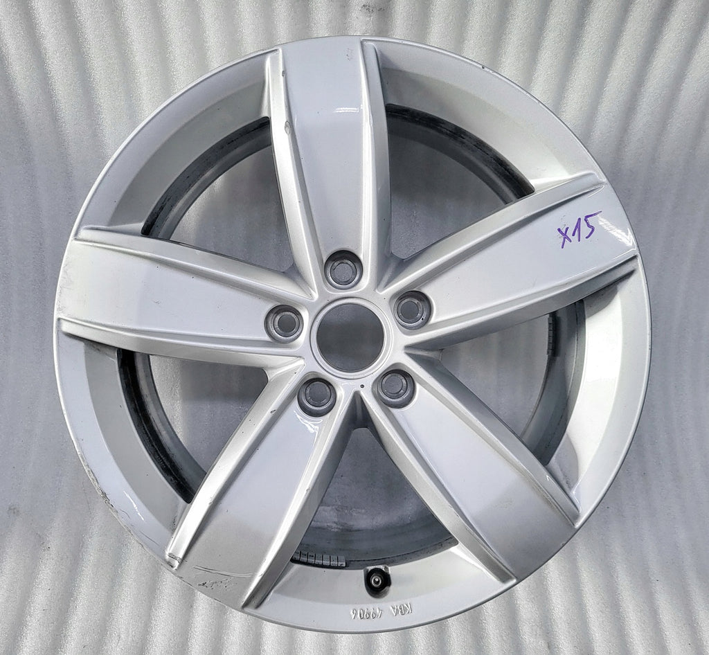 1x Alufelge 17 Zoll 6.5" 5x112 38ET Glanz Silber 5NA071497 VW Tiguan Rim Wheel