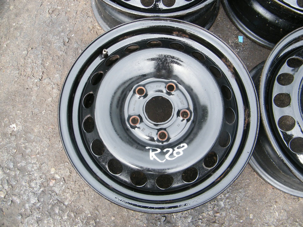 4x Alufelge 15 Zoll 6.0" 5x112 47ET Schwarz VW Caddy V Golf III Jetta VI Touran FEL5327104153tl