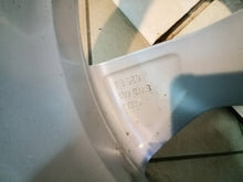 Load image into Gallery viewer, 1x Alufelge 18 Zoll 8.0" 5x112 40ET Glanz Silber 8W0601025EJ Audi A4 Rim Wheel FEL8923648490nb