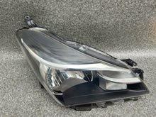 Load image into Gallery viewer, Frontscheinwerfer Toyota Yaris Rechts Scheinwerfer Headlight SCH9958764025to